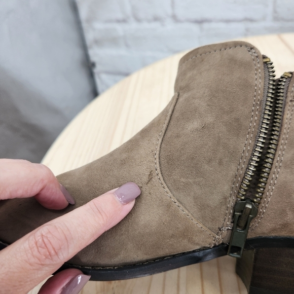 Steve Madden Prizzze Suede Ankle Block Heel Boots Taupe 7.5 - Picture 15 of 15